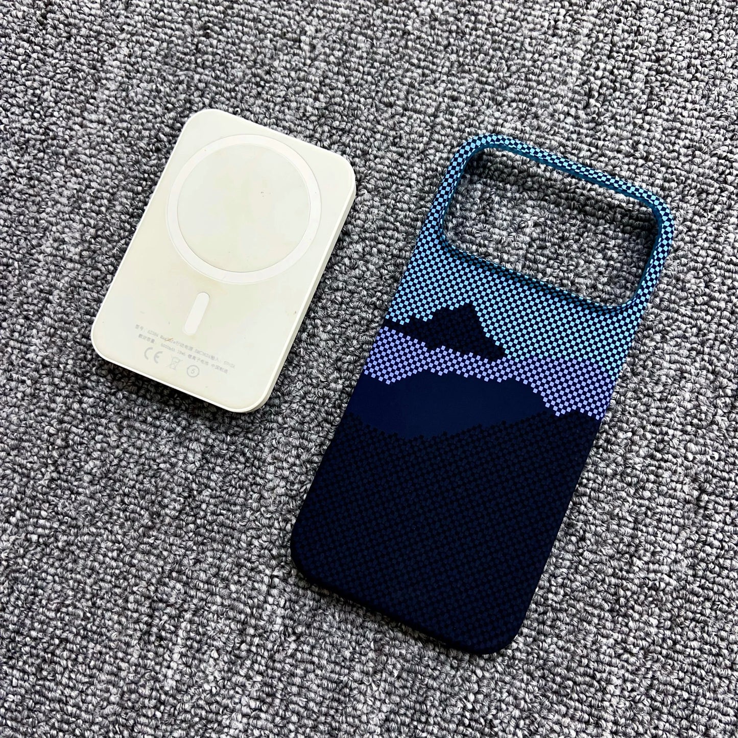 Carbon Fibre Frameless Case – Slim Drop-Proof Wireless Charging Cover for iPhone 17 Air / 16E / 15 Plus / Pro Max